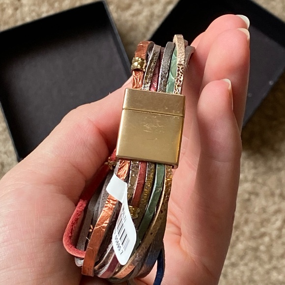 multi bangle bracelet- free if added to bundle 🤩 - Picture 5 of 11